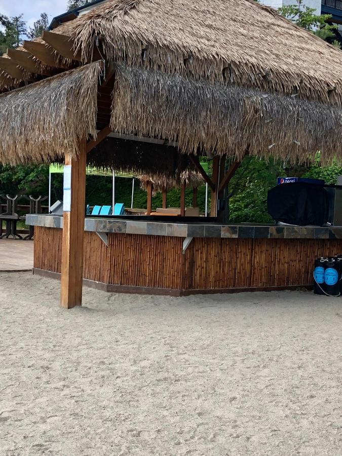 Lakeside Beach Retreat 基洛纳 外观 照片