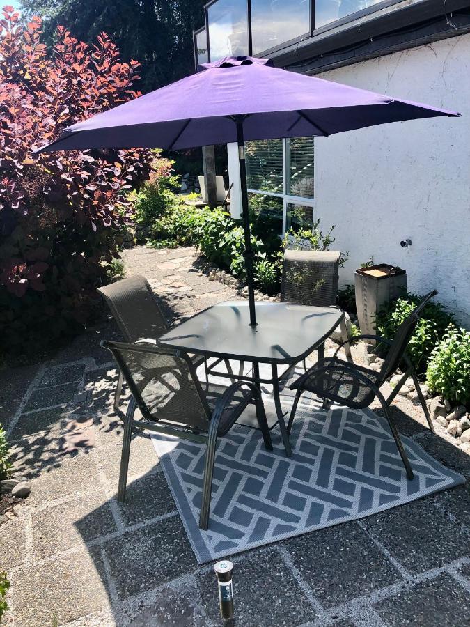 Lakeside Beach Retreat 基洛纳 外观 照片